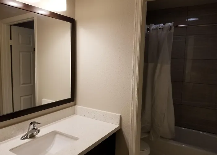 Western North Hotel 3*